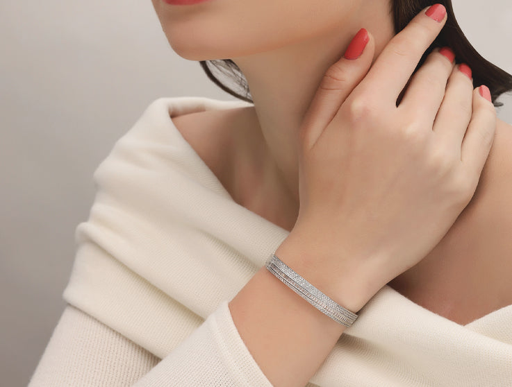 Stellarise Silver Bangle