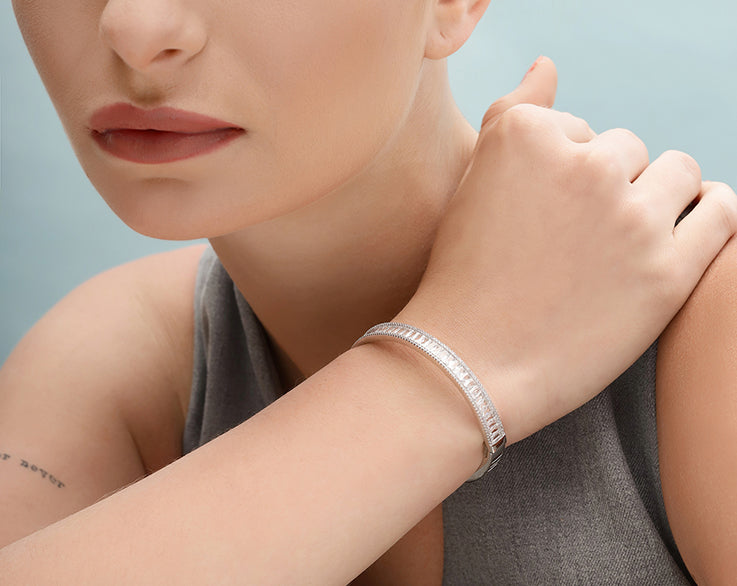 Ursa Silver Bangle